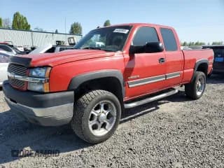 ✅ 2003 Chevrolet Silverado 2500HD LS • VIN: 1GCHK29G33E239431 • Lot: 54383905. Wystawiony na Copart z przebiegiem 71 232 mil. Bezpłatny archiwum sprzedaży aukcyjnych z USA i szczegółowy raport historii pojazdu na DreamBid. Zdjęcie 1.