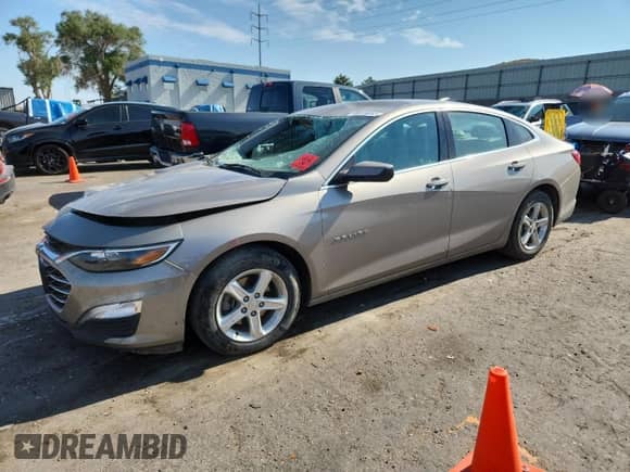 2022 Chevrolet Malibu LS z VIN 1G1ZB5ST0NF185640, wystawiony jako Copart lot #70319055 z przebiegiem 91 719 mil mil oraz Szkoda całkowita • Salvage title. Historia ofert i sprzedaży dostępna na DreamBid. Obrazek 1.