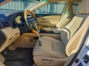 ✅ 2011 Lexus RX 350 • VIN: 2T2ZK1BA6BC064710 • Lot: 94343745. Wystawiony na Copart z przebiegiem 94 852 mil. Bezpłatny archiwum sprzedaży aukcyjnych z USA i szczegółowy raport historii pojazdu na DreamBid. Zdjęcie 7.