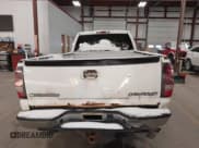 ✅ 2004 Chevrolet Silverado 2500HD LT • VIN: 1GCHK29114E207770 • Lot: 43854934. Wystawiony na IAAI z przebiegiem Nie podano. Bezpłatny archiwum sprzedaży aukcyjnych z USA i szczegółowy raport historii pojazdu na DreamBid. Zdjęcie 16.