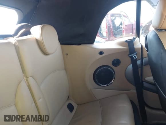 ✅ 2010 MINI Convertible S • VIN: WMWMS3C53ATY51128 • Лот: 43040278. Опубликован ранее на IAAI с пробегом 118 659 миль. Бесплатный доступ к архиву аукционных продаж из США и подробный отчёт об истории автомобиля на DreamBid. Изображение 8.