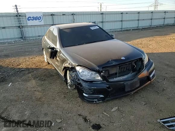 ✅ 2012 Mercedes-Benz C 300 Sport • VIN: WDDGF8BB6CR203247 • Lot: 93044205. Listed on Copart with 136,441 mi. Free auction sales archive from the USA and detailed vehicle history report at DreamBid. Image 14.