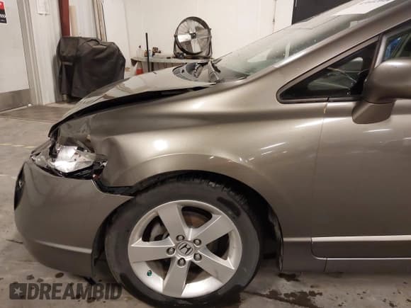 ✅ 2008 Honda Civic EX-L • VIN: 1HGFA16948L047711 • Lot: 43602644. Wystawiony na IAAI z przebiegiem 101 936 mil. Bezpłatny archiwum sprzedaży aukcyjnych z USA i szczegółowy raport historii pojazdu na DreamBid. Zdjęcie 17.