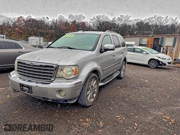 ✅ 2009 Chrysler Aspen Limited • VIN: 1A8HW58T89F710800 • Лот: 94342565. Опубликован ранее на Copart с пробегом 110 138 миль. Бесплатный доступ к архиву аукционных продаж из США и подробный отчёт об истории автомобиля на DreamBid. Изображение 2.