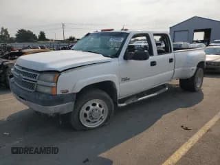 ✅ 2005 Chevrolet Silverado 3500 DRW LS • VIN: 1GCJK33255F903990 • Lot: 70550585. Listed on Copart with 177,060 mi. Free auction sales archive from the USA and detailed vehicle history report at DreamBid. Image 1.
