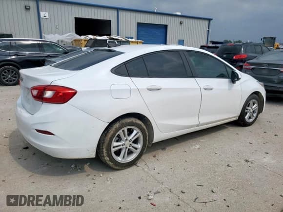 ✅ 2019 Chevrolet Cruze LS • VIN: 1G1BC5SM6K7123320 • Lot: 57381895. Listed on Copart with 111,805 mi. Free auction sales archive from the USA and detailed vehicle history report at DreamBid. Image 3.