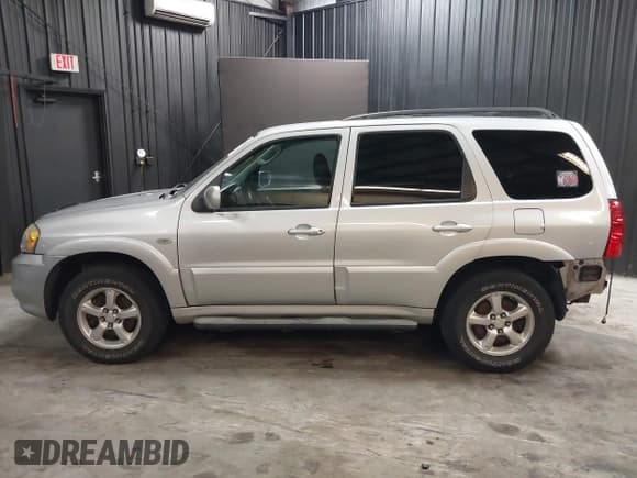 ✅ 2006 Mazda Tribute S • VIN: 4F2CZ94116KM29896 • Lot: 42578103. Wystawiony na IAAI z przebiegiem 56 243 mil. Bezpłatny archiwum sprzedaży aukcyjnych z USA i szczegółowy raport historii pojazdu na DreamBid. Zdjęcie 15.