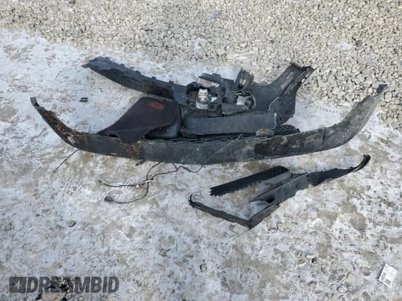 ✅ 2014 Dodge Challenger R/T Classic • VIN: 2C3CDYBT8EH310802 • Lot: 42165015. Wystawiony na Copart z przebiegiem 123 806 mil. Bezpłatny archiwum sprzedaży aukcyjnych z USA i szczegółowy raport historii pojazdu na DreamBid. Zdjęcie 14.