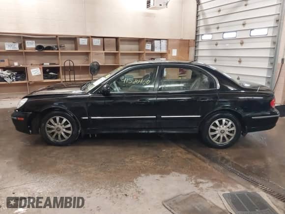 2004 Hyundai Sonata GLS z VIN KMHWF35H94A010675, wystawiony jako IAAI lot #41520400 z przebiegiem 156 631 mil mil oraz . Historia ofert i sprzedaży dostępna na DreamBid. Obrazek 14.