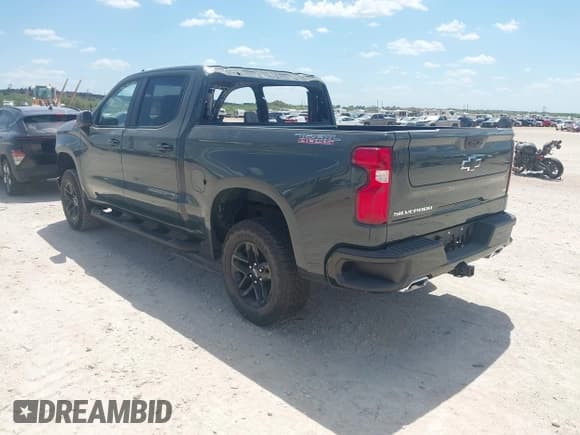 ✅ 2025 Chevrolet Silverado 1500 LT Trail Boss • VIN: 3GCUKFE87SG162686 • Lot: 43103112. Wystawiony na IAAI z przebiegiem 4 269 mil. Bezpłatny archiwum sprzedaży aukcyjnych z USA i szczegółowy raport historii pojazdu na DreamBid. Zdjęcie 3.
