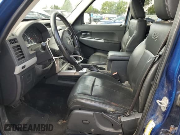 ✅ 2009 Jeep Liberty Limited • VIN: 1J8GN58K79W500131 • Lot: 70589295. Wystawiony na Copart z przebiegiem 148 074 mil. Bezpłatny archiwum sprzedaży aukcyjnych z USA i szczegółowy raport historii pojazdu na DreamBid. Zdjęcie 7.