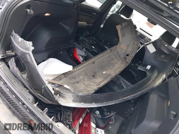 ✅ 2023 Volkswagen Atlas SE • VIN: 1V2LC2CA7PC212471 • Lot: 42422043. Listed on IAAI with 24,495 mi. Free auction sales archive from the USA and detailed vehicle history report at DreamBid. Image 12.