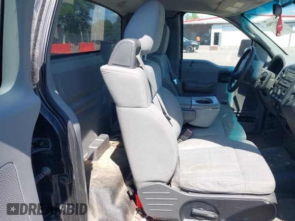 ✅ 2007 Ford F-150 XL • VIN: 1FTRF122X7NA25883 • Lot: 43077908. Listed on IAAI with 274,877 mi. Free auction sales archive from the USA and detailed vehicle history report at DreamBid. Image 8.