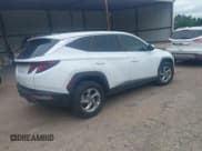 ✅ 2022 Hyundai Tucson SE • VIN: 5NMJA3AE8NH050455 • Lot: 42495241. Wystawiony na IAAI z przebiegiem 59 021 mil. Bezpłatny archiwum sprzedaży aukcyjnych z USA i szczegółowy raport historii pojazdu na DreamBid. Zdjęcie 4.