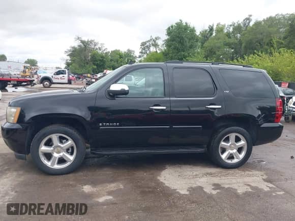 2008 Chevrolet Tahoe LTZ с VIN 1GNFK13038R176495, выставлен на аукционе IAAI как лот 42831935 с пробегом 195 782 миль миль и . История ставок и продаж доступна на DreamBid. Изображение 14.