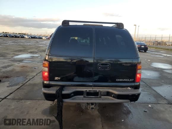✅ 2001 Chevrolet Suburban LS • VIN: 3GNFK16T91G221421 • Лот: 87094634. Опубликован ранее на Copart с пробегом 186 977 миль. Бесплатный доступ к архиву аукционных продаж из США и подробный отчёт об истории автомобиля на DreamBid. Изображение 6.