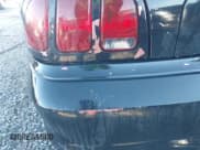 ✅ 1998 Ford Mustang • VIN: 1FAFP4046WF268384 • Lot: 43728255. Wystawiony na IAAI z przebiegiem 137 196 mil. Bezpłatny archiwum sprzedaży aukcyjnych z USA i szczegółowy raport historii pojazdu na DreamBid. Zdjęcie 12.