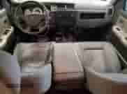 2010 Dodge Dakota SXT z VIN 1D7CW3GP2AS104212, wystawiony jako Copart lot #44062435 z przebiegiem 203 233 mil mil oraz Czysty tytuł • Clean title. Historia ofert i sprzedaży dostępna na DreamBid. Obrazek 8.