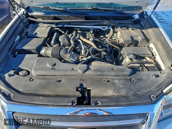 ✅ 2014 Lexus GX 460 • VIN: JTJBM7FX2E5082783 • Lot: 95279785. Wystawiony na Copart z przebiegiem 183 952 mil. Bezpłatny archiwum sprzedaży aukcyjnych z USA i szczegółowy raport historii pojazdu na DreamBid. Zdjęcie 12.