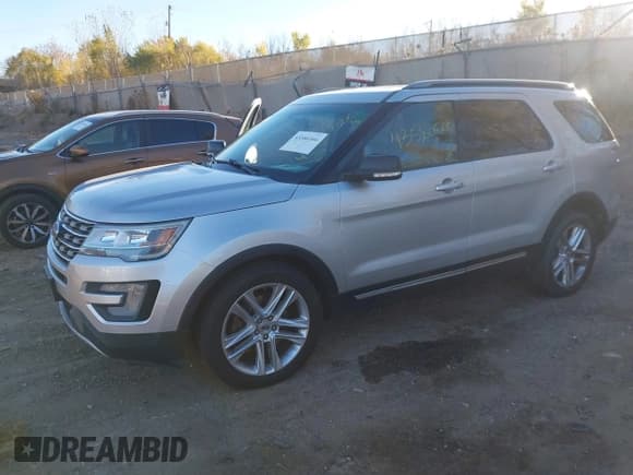✅ 2016 Ford Explorer XLT • VIN: 1FM5K8D87GGC22515 • Лот: 43580500. Опубликован ранее на IAAI с пробегом 227 850 миль. Бесплатный доступ к архиву аукционных продаж из США и подробный отчёт об истории автомобиля на DreamBid. Изображение 2.