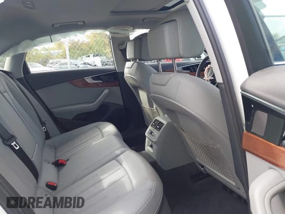 ✅ 2023 Audi A4 Premium • VIN: WAUABAF41PN020590 • Лот: 43265543. Опубликован ранее на IAAI с пробегом 31 698 миль. Бесплатный доступ к архиву аукционных продаж из США и подробный отчёт об истории автомобиля на DreamBid. Изображение 8.