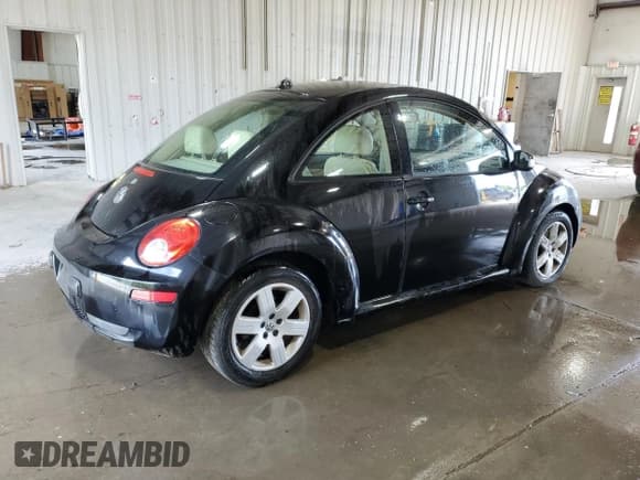 ✅ 2007 Volkswagen Beetle • VIN: 3VWRW31C67M513015 • Lot: 65269715. Wystawiony na Copart z przebiegiem 90 117 mil. Bezpłatny archiwum sprzedaży aukcyjnych z USA i szczegółowy raport historii pojazdu na DreamBid. Zdjęcie 3.