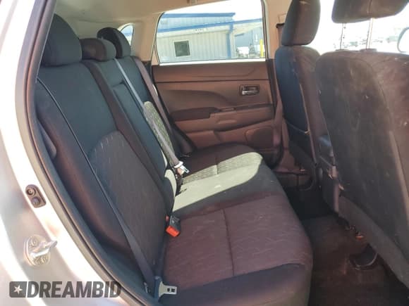 ✅ 2022 Mitsubishi Outlander ES • VIN: JA4APUAU5NU021929 • Лот: 87430875. Опубликован ранее на Copart с пробегом 54 578 миль. Бесплатный доступ к архиву аукционных продаж из США и подробный отчёт об истории автомобиля на DreamBid. Изображение 11.