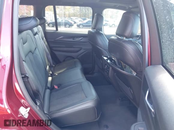 ✅ 2024 Jeep Grand Cherokee Altitude X • VIN: 1C4RJHAG8RC262147 • Lot: 43489160. Wystawiony na IAAI z przebiegiem 6 733 mil. Bezpłatny archiwum sprzedaży aukcyjnych z USA i szczegółowy raport historii pojazdu na DreamBid. Zdjęcie 8.