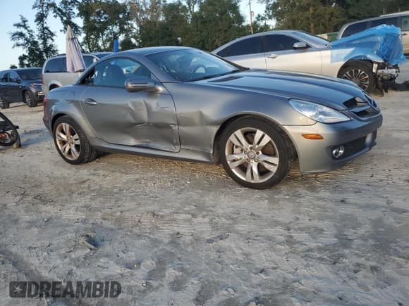 ✅ 2009 Mercedes-Benz SLK 350 • VIN: WDBWK58F19F191589 • Lot: 75384764. Listed on Copart with 151,445 mi. Free auction sales archive from the USA and detailed vehicle history report at DreamBid. Image 4.