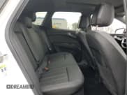 ✅ 2023 Audi Q4 e-tron Premium Plus • VIN: WA1L2BFZ4PP050890 • Лот: 51277415. Опубликован ранее на Copart с пробегом 8 395 миль. Бесплатный доступ к архиву аукционных продаж из США и подробный отчёт об истории автомобиля на DreamBid. Изображение 11.