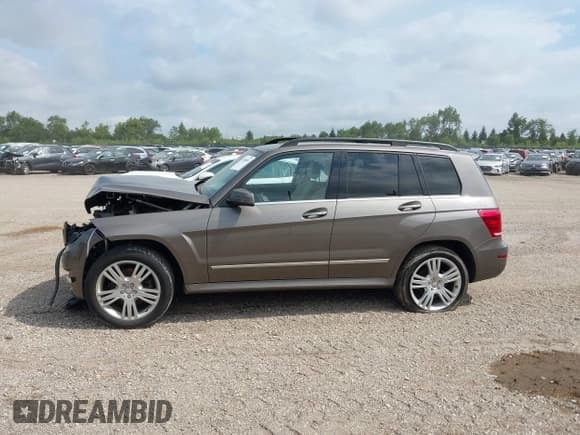 ✅ 2014 Mercedes-Benz GLK 350 • VIN: WDCGG8JBXEG239458 • Лот: 42700098. Опубликован ранее на IAAI с пробегом 57 131 миль. Бесплатный доступ к архиву аукционных продаж из США и подробный отчёт об истории автомобиля на DreamBid. Изображение 14.