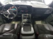 ✅ 2006 Chevrolet Silverado 2500HD LT2 • VIN: 1GCHK23U16F175953 • Lot: 83951755. Wystawiony na Copart z przebiegiem 180 509 mil. Bezpłatny archiwum sprzedaży aukcyjnych z USA i szczegółowy raport historii pojazdu na DreamBid. Zdjęcie 8.