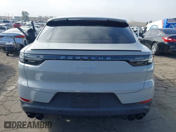 ✅ 2020 Porsche Cayenne S • VIN: WP1BB2AY5LDA57597 • Lot: 43305879. Listed on IAAI with 37,267 mi. Free auction sales archive from the USA and detailed vehicle history report at DreamBid. Image 17.