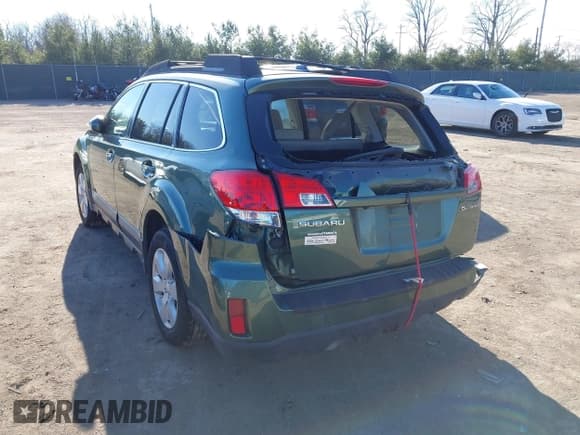 ✅ 2011 Subaru Outback Premium • VIN: 4S4BRCGC1B3364781 • Lot: 40996235. Listed on IAAI with 180,216 mi. Free auction sales archive from the USA and detailed vehicle history report at DreamBid. Image 3.