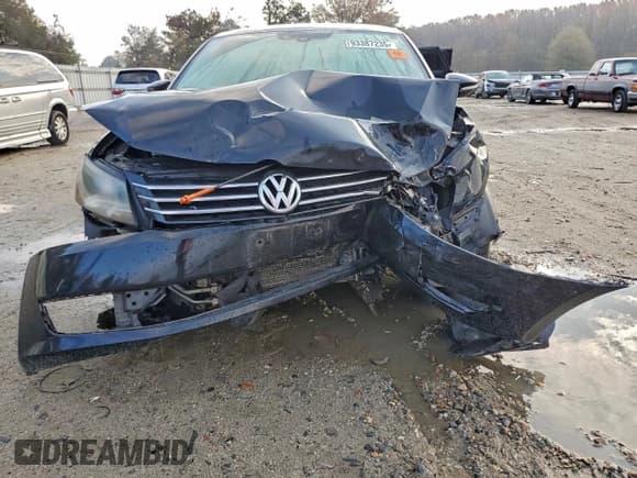 ✅ 2012 Volkswagen Passat SE • VIN: 1VWBP7A35CC059776 • Lot: 93387235. Listed on Copart with 252,488 mi. Free auction sales archive from the USA and detailed vehicle history report at DreamBid. Image 5.