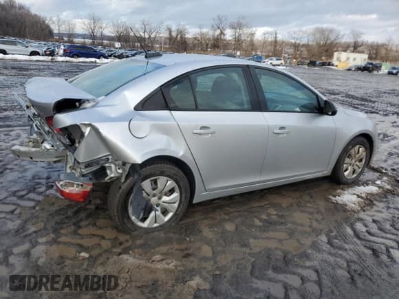 ✅ 2016 Chevrolet Cruze LS • VIN: 1G1PB5SGXG7202497 • Lot: 45011805. Listed on Copart with 173,614 mi. Free auction sales archive from the USA and detailed vehicle history report at DreamBid. Image 3.