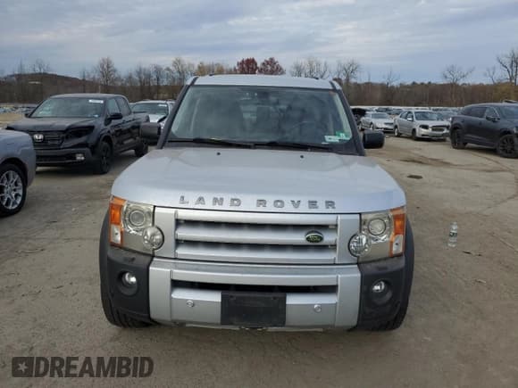 ✅ 2008 Land Rover LR3 SE • VIN: SALAE25468A444379 • Lot: 79181224. Wystawiony na Copart z przebiegiem 168 141 mil. Bezpłatny archiwum sprzedaży aukcyjnych z USA i szczegółowy raport historii pojazdu na DreamBid. Zdjęcie 5.