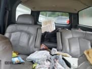 ✅ 2002 Chevrolet Suburban LS • VIN: 3GNEC16Z62G252379 • Лот: 73461294. Опубликован ранее на Copart с пробегом 321 647 миль. Бесплатный доступ к архиву аукционных продаж из США и подробный отчёт об истории автомобиля на DreamBid. Изображение 10.