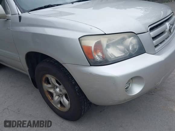 2004 Toyota Highlander z VIN JTEGD21AX40085842, wystawiony jako IAAI lot #43026363 z przebiegiem 306 121 mil mil oraz . Historia ofert i sprzedaży dostępna na DreamBid. Obrazek 12.