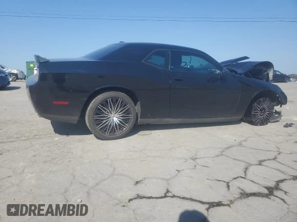 ✅ 2013 Dodge Challenger SXT • VIN: 2C3CDYAG9DH723847 • Lot: 74458204. Wystawiony na Copart z przebiegiem Nie podano. Bezpłatny archiwum sprzedaży aukcyjnych z USA i szczegółowy raport historii pojazdu na DreamBid. Zdjęcie 3.