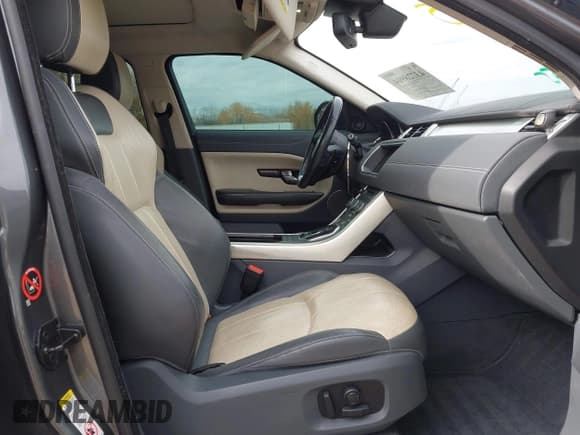 ✅ 2017 Land Rover Range Rover Evoque SE • VIN: SALVP2BGXHH207203 • Lot: 43728904. Wystawiony na IAAI z przebiegiem 131 734 mil. Bezpłatny archiwum sprzedaży aukcyjnych z USA i szczegółowy raport historii pojazdu na DreamBid. Zdjęcie 5.