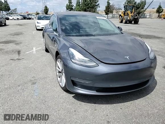 ✅ 2018 Tesla Model 3 Long Range Battery • VIN: 5YJ3E1EB5JF132382 • Lot: 56401425. Wystawiony na Copart z przebiegiem 118 120 mil. Bezpłatny archiwum sprzedaży aukcyjnych z USA i szczegółowy raport historii pojazdu na DreamBid. Zdjęcie 13.
