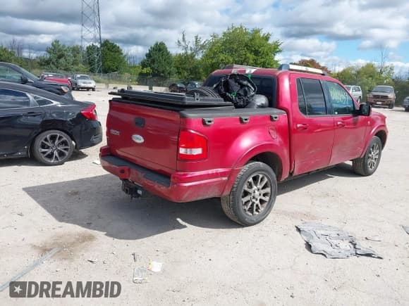 ✅ 2007 Ford Explorer Sport Trac Limited • VIN: 1FMEU33807UB05875 • Lot: 43160039. Wystawiony na IAAI z przebiegiem 151 618 mil. Bezpłatny archiwum sprzedaży aukcyjnych z USA i szczegółowy raport historii pojazdu na DreamBid. Zdjęcie 4.