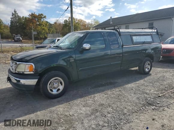 ✅ 2001 Ford F-150 XL • VIN: 1FTRX17W11NB70374 • Lot: 89612325. Listed on Copart with 124,157 mi. Free auction sales archive from the USA and detailed vehicle history report at DreamBid. Image 1.