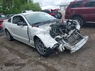 ✅ 2007 Ford Mustang GT Deluxe • VIN: 1ZVFT82HX75304787 • Lot: 42329463. Listed on IAAI with 150,056 mi. Free auction sales archive from the USA and detailed vehicle history report at DreamBid. Image 1.