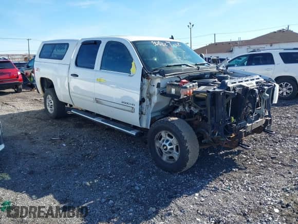 2011 Chevrolet Silverado 2500HD LT с VIN 1GC1KXCGXBF111106, выставлен на аукционе IAAI как лот 43406356 с пробегом 175 024 миль миль и . История ставок и продаж доступна на DreamBid. Изображение 1.