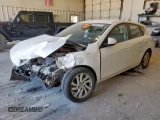 ✅ 2012 Mazda 3 i Touring • VIN: JM1BL1L74C1580446 • Лот: 92884445. Опубликован ранее на Copart с пробегом 139 180 миль. Бесплатный доступ к архиву аукционных продаж из США и подробный отчёт об истории автомобиля на DreamBid. Изображение 1.