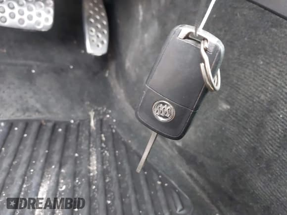 ✅ 2015 Buick Regal GS • VIN: 2G4GT5GX9F9192681 • Лот: 42584353. Опубликован ранее на IAAI с пробегом 114 078 миль. Бесплатный доступ к архиву аукционных продаж из США и подробный отчёт об истории автомобиля на DreamBid. Изображение 11.