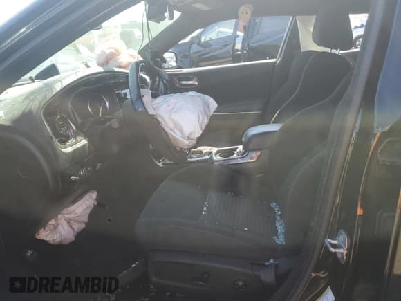 ✅ 2020 Dodge Charger Scat Pack • VIN: 2C3CDXGJ4LH190222 • Lot: 81797475. Wystawiony na Copart z przebiegiem 27 351 mil. Bezpłatny archiwum sprzedaży aukcyjnych z USA i szczegółowy raport historii pojazdu na DreamBid. Zdjęcie 7.