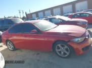 ✅ 2015 BMW 3 Series 328i • VIN: WBA3A5G52FNS86354 • Lot: 43585165. Wystawiony na IAAI z przebiegiem 138 452 mil. Bezpłatny archiwum sprzedaży aukcyjnych z USA i szczegółowy raport historii pojazdu na DreamBid. Zdjęcie 13.